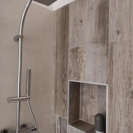 Salone 26 *